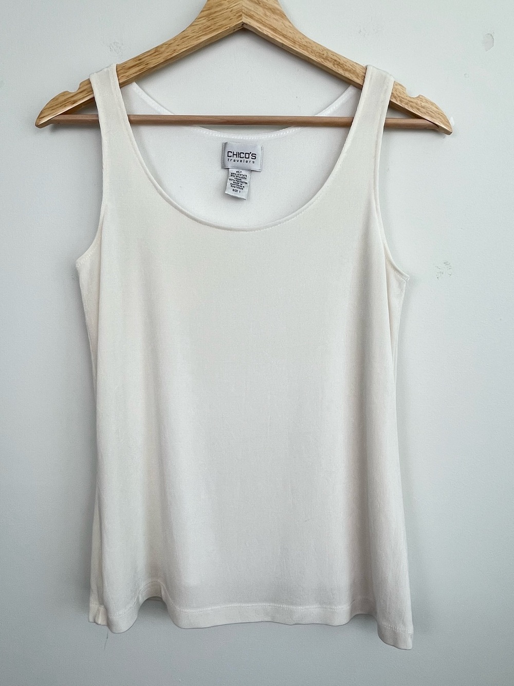 Chico’s Travelers winter white slinky knit lined tank top, medium.